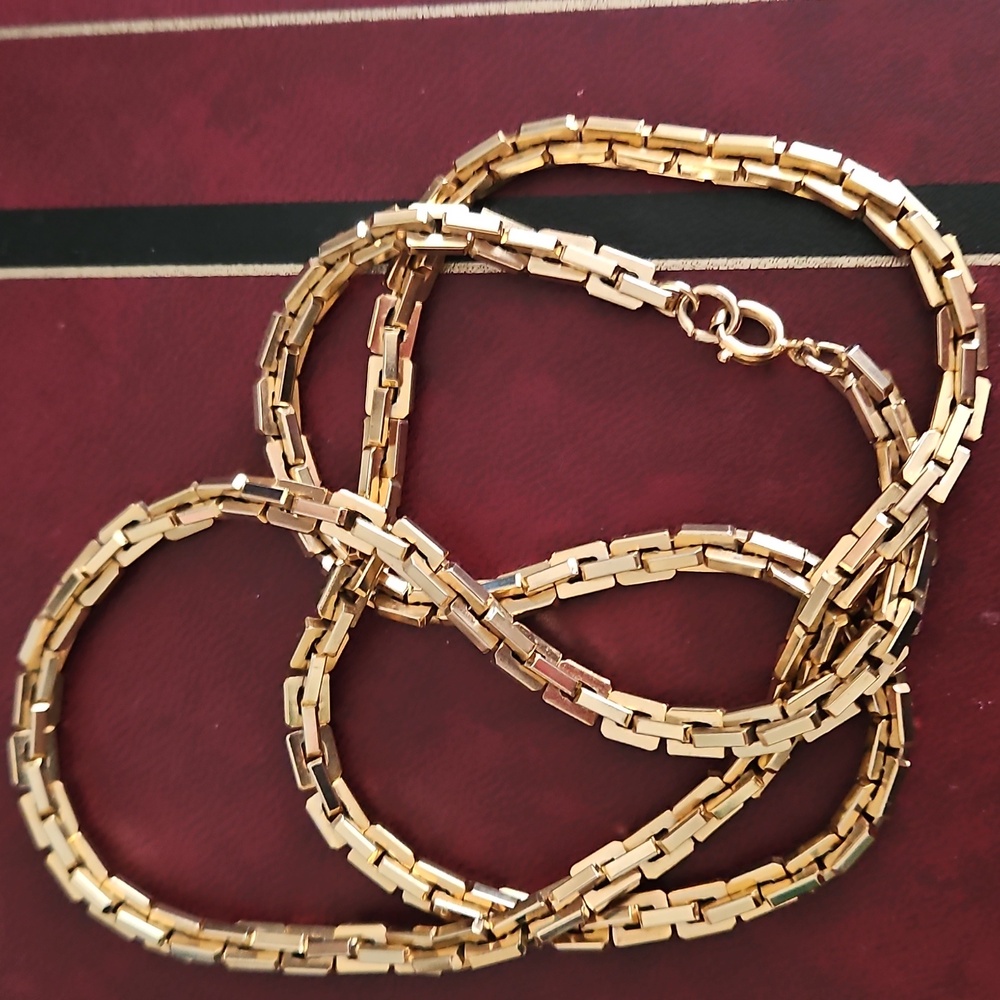 Napier Necklace.